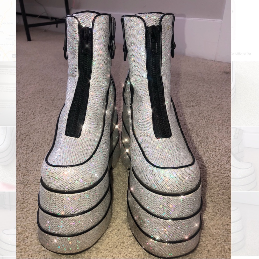 DOLLSKILL BOOTS WORN ONCE